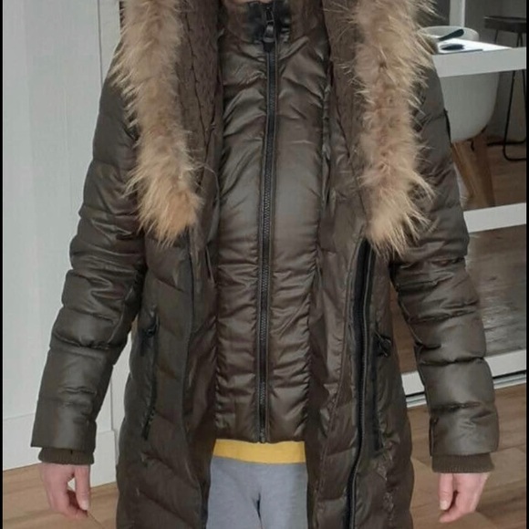 Very nice rudsak coat in very good condition. it's too big for me - Picture 3 of 3